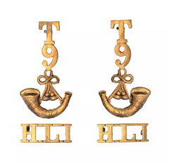 T 9 Bugle Highland Light Infantry Shoulder Title Pair Brass Metal