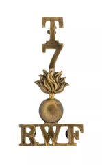 T 7 Royal Welsh Fusiliers Shoulder Title Brass Metal