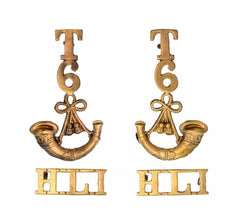 T 6 Bugle Highland Light Infantry Shoulder Title Pair Brass Metal