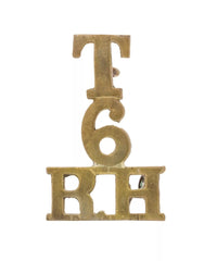 T 6 Royal Highlanders Shoulder Title Brass Metal