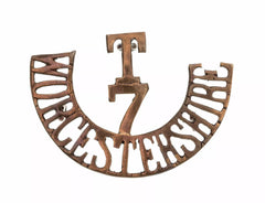 T 7 Worcestershire Shoulder Title Brass Metal