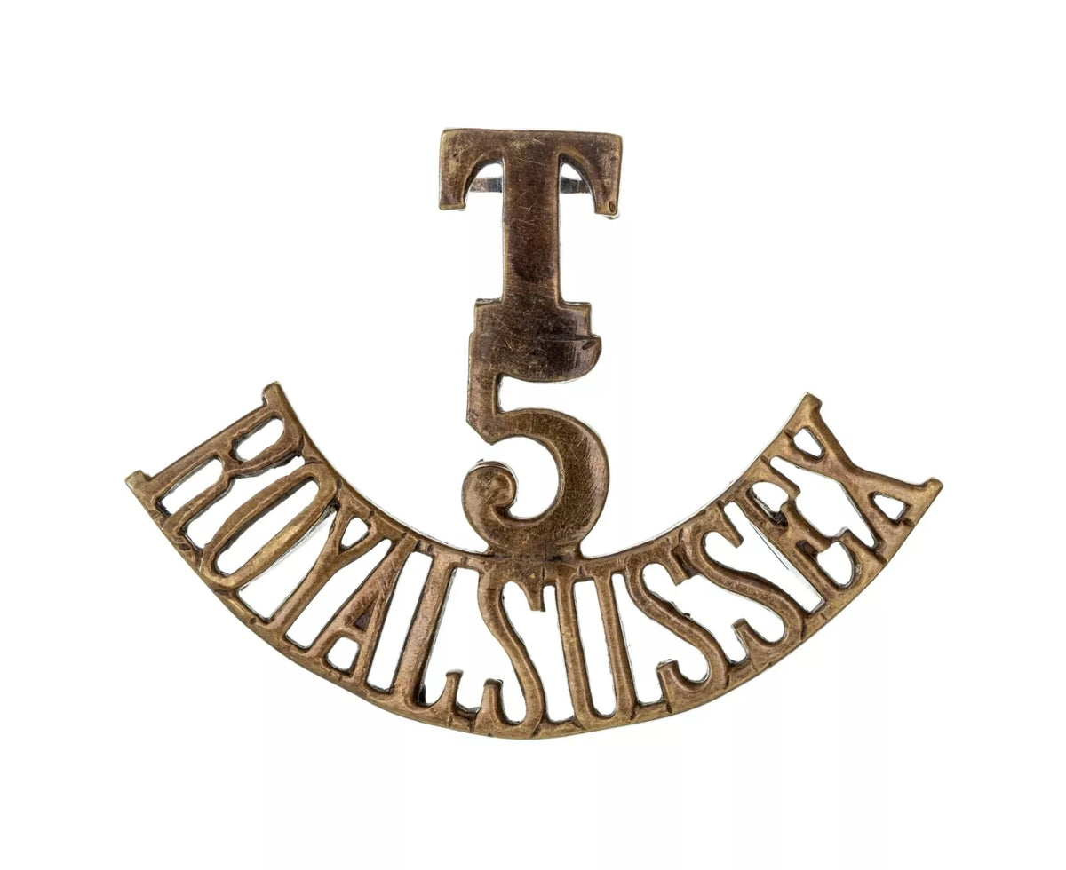 T 5 Royal Sussex Shoulder Title Brass Metal