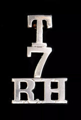 T 7 Royal Highlanders Shoulder Title White Metal